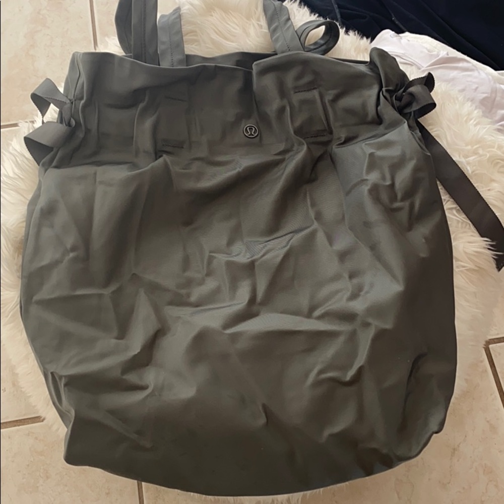 COPY - Lululemon Tote